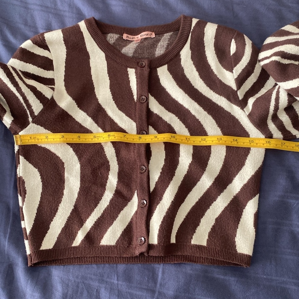 Bailey Rose Cropped Button-Up Cardigan - Small - Picture 10 of 11